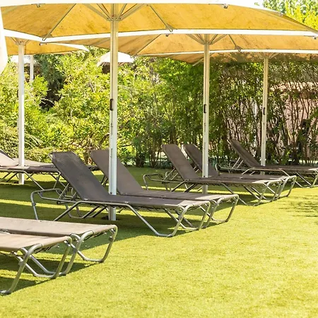 Alannia El Pinar Kamp alanı *