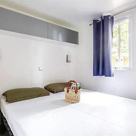 Alannia El Pinar Kamp alanı *